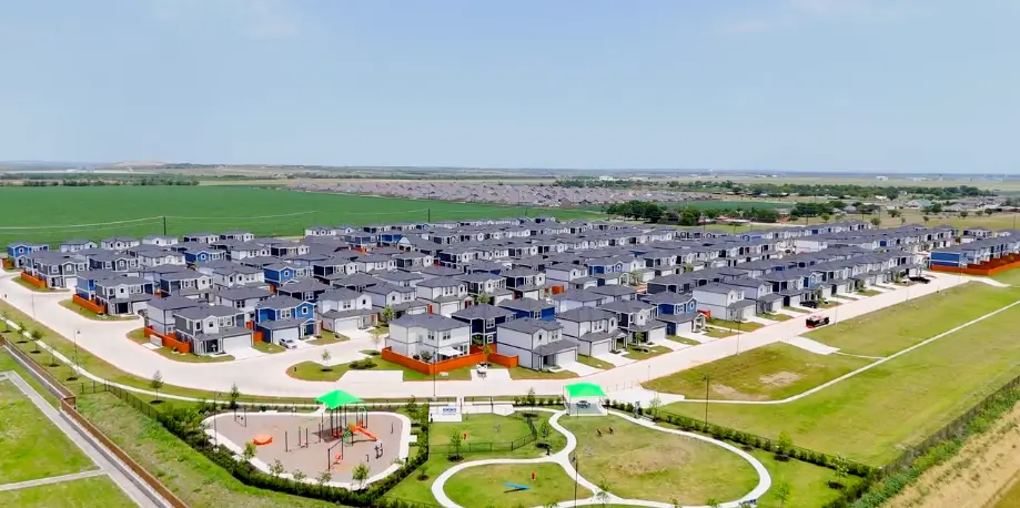 VILLAS AT CREEKSIDE